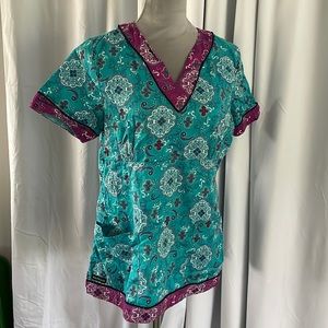Rampage scrub top-Size Medium